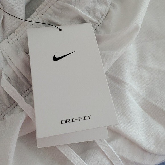 NWT NIKE DRI-FIT ATHLETIC TRAINING SHORTS SIZE 3X ELASTIC WAIST POCKETS WHITE - Picture 7 of 7
